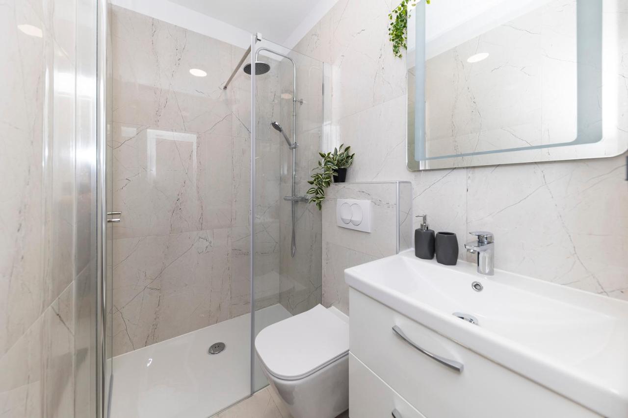 Apartment Marianne , Parking Free , 2 Bedroom & 2 Bathroom , Modern & Cozy Zadar Exterior foto