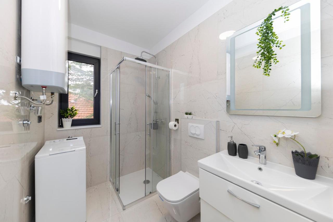 Apartment Marianne , Parking Free , 2 Bedroom & 2 Bathroom , Modern & Cozy Zadar Exterior foto